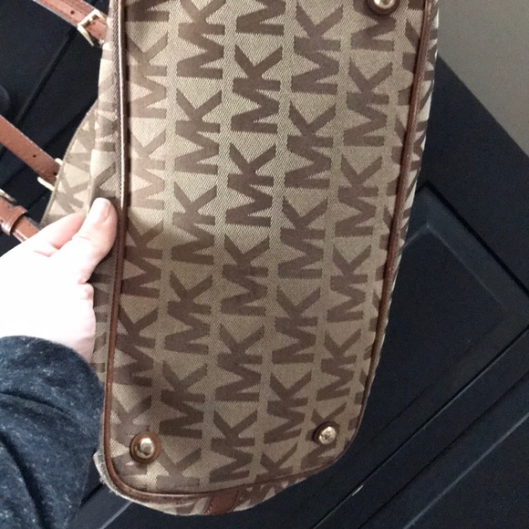 AUTHENTIC BROWN MK PURSE - Picture 3 of 6
